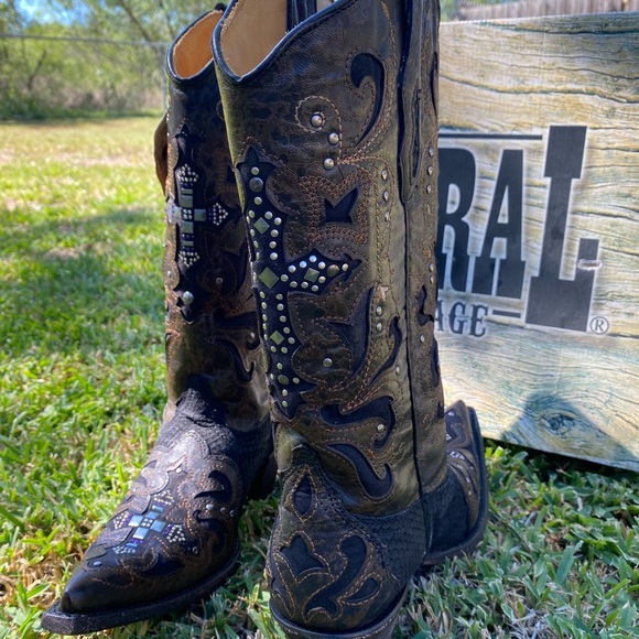 Boots Corral size 9 - Picture 2 of 7